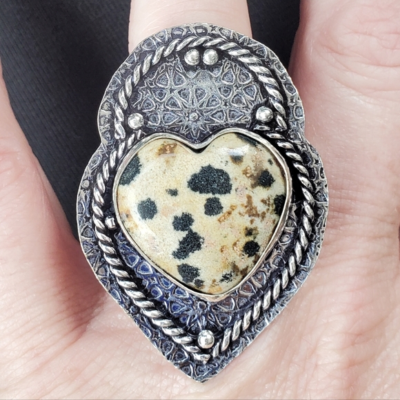 New Heart Shaped Dalmatian Jasper 925 Silver Statement Ring. - Picture 10 of 14